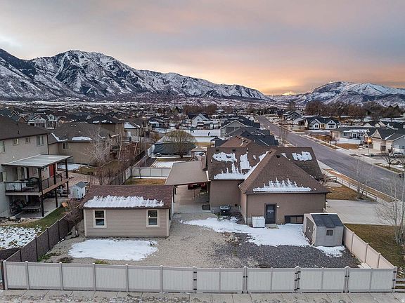 5th image of 384 N 710th St E