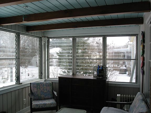 3rd image of 1125 Ellsmere St NE