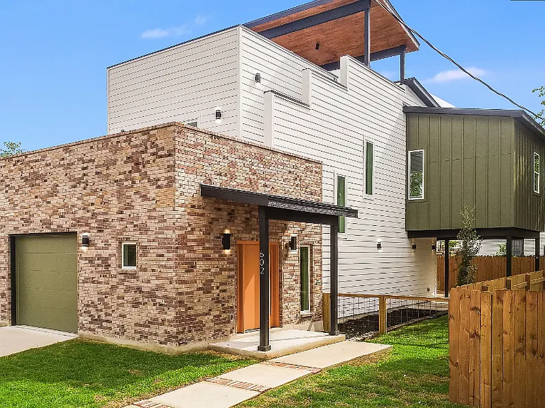 606 S Hackberry — Photo 19
