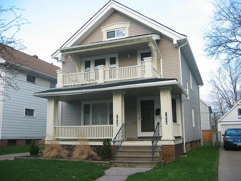 1634 Cordova Ave #UP — Photo 1