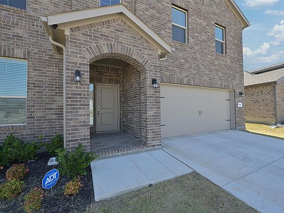 Covered front Porch