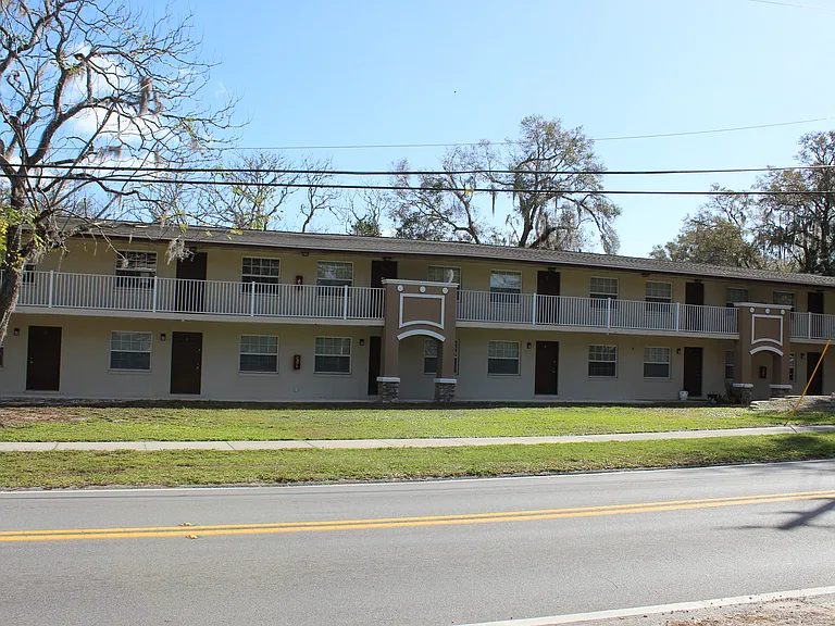 901 N Amelia Ave #11 — Photo 1
