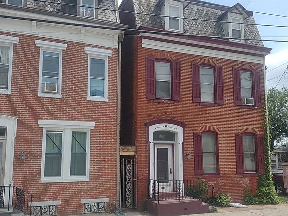 3rd image of 600 E Philadelphia St