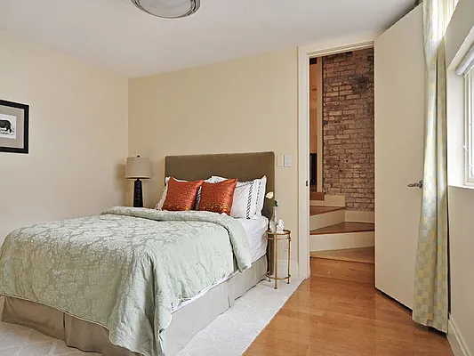 Sold by Sotheby's International Realty | media 7