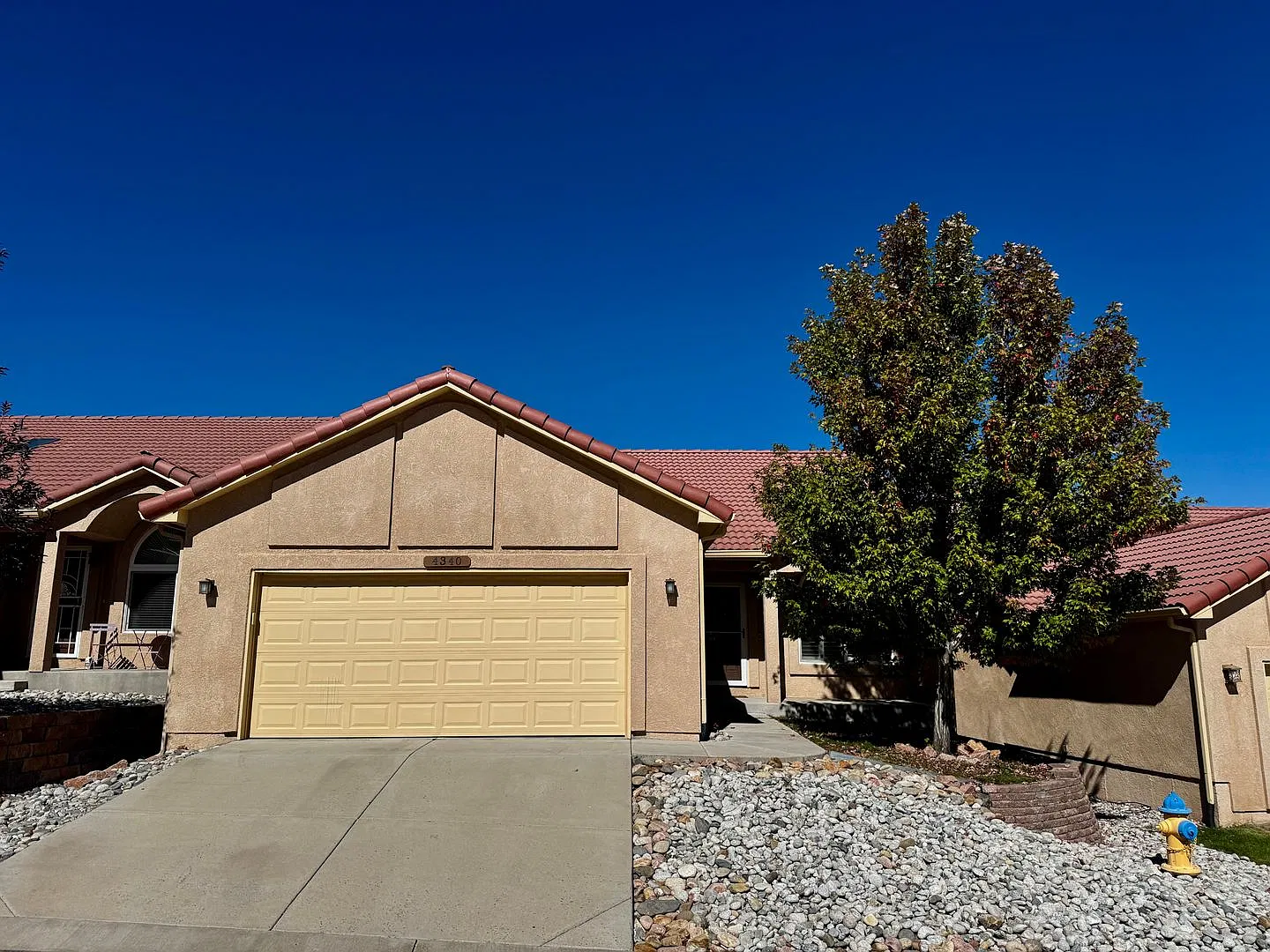 Gated Luxury Townhome in Northeast Colorado Springs — Photo 1