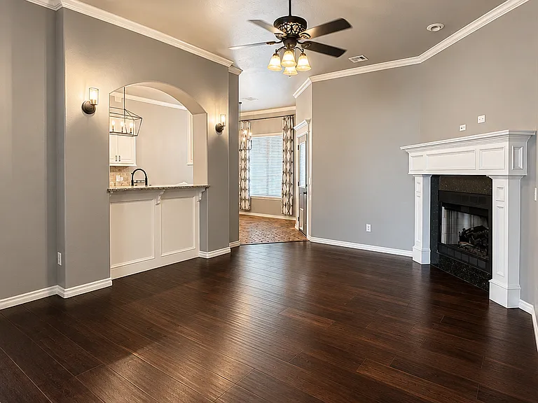 804 Brian Ct — Photo 3