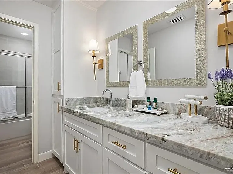 312 Xanthisma Ave — Photo 14