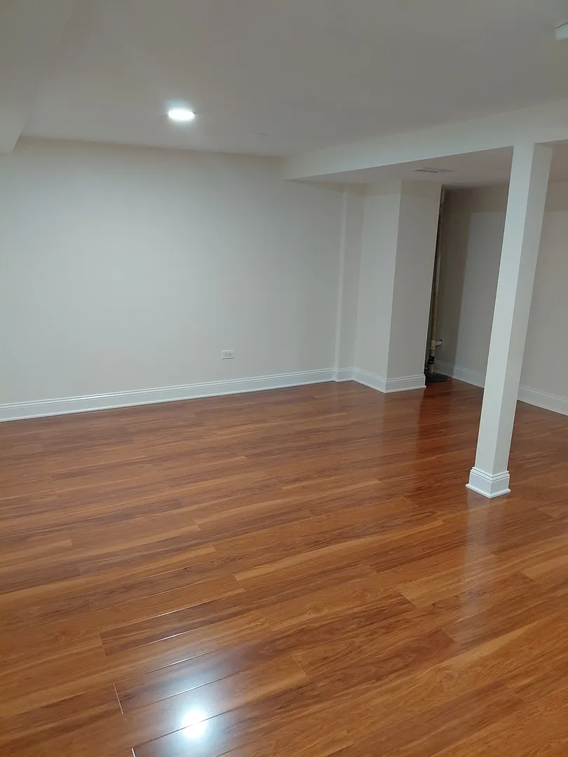 3 bed, 1.5 bath, $2,790 — Photo 3