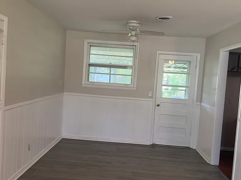 702 Belaire Dr — Photo 8