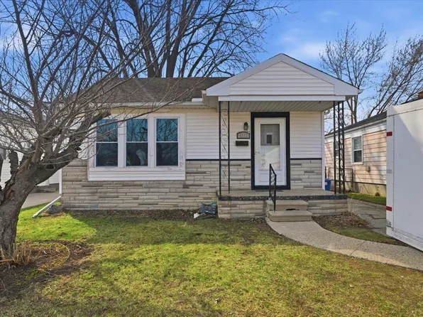 24883 Brittany Ave, Eastpointe, MI 48021