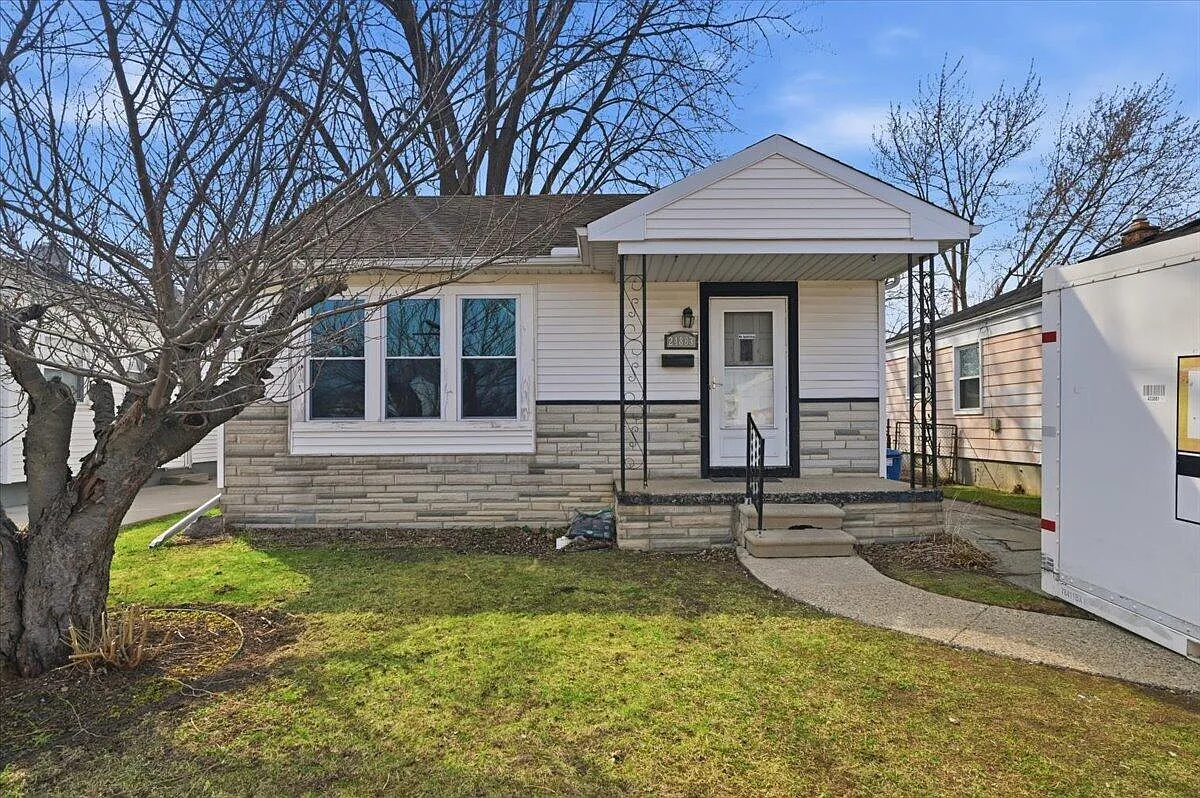 24883 Brittany Ave photo 1