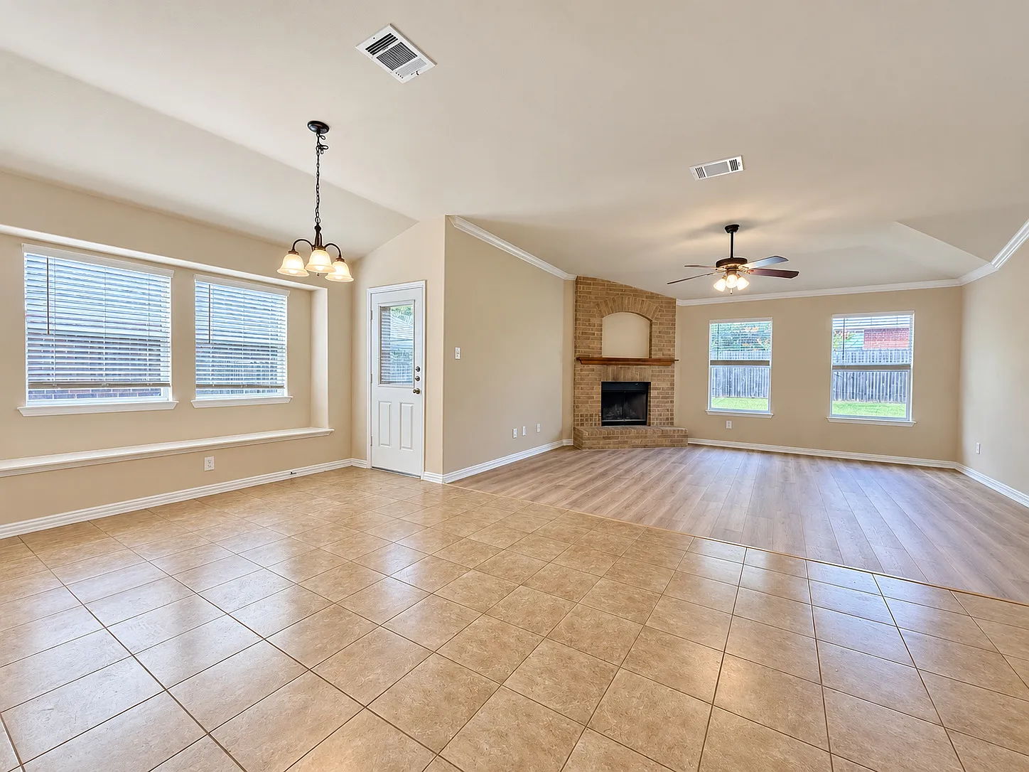 3 bed, 1697 sqft, $2,150 — Photo 3