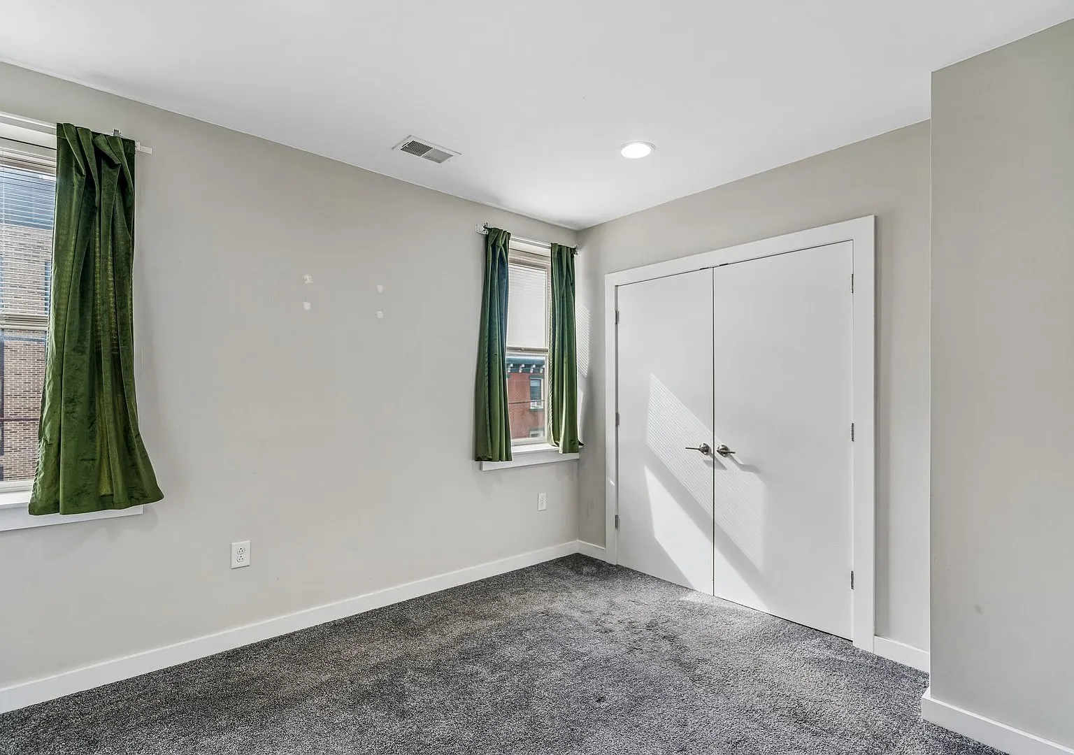 3044 Richmond Street — Photo 4