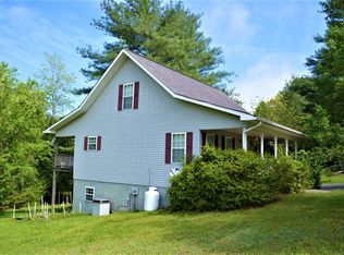 14 High Point Dr, Franklin, NC 28734