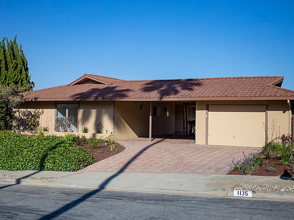 3rd image of 1135 Harbor Hills Dr
