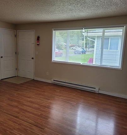3rd image of 622 N 13th St #622