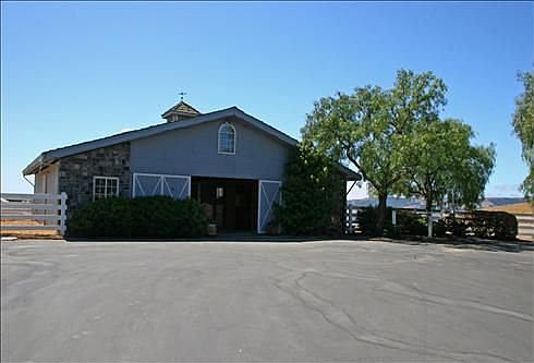 5th image of 12 Country Oak Ln