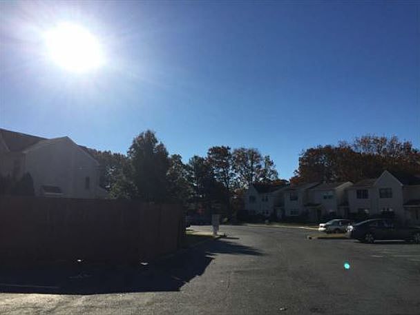 2nd image of 94 Pin Oak Ln
