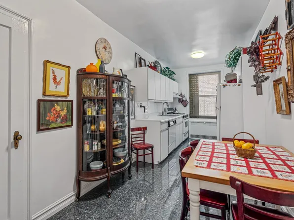 111-15 75th Avenue image 5 of 13