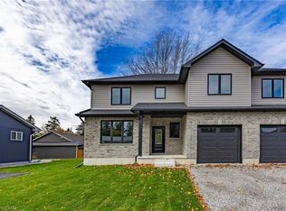 3 Maple Ave, Pt Dover, ON N0A 1N6
