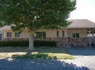 31 Clark Ave, Cloverdale, CA 95425