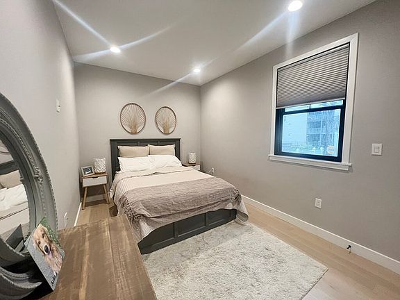 4th image of 360 Meridian St APT 3