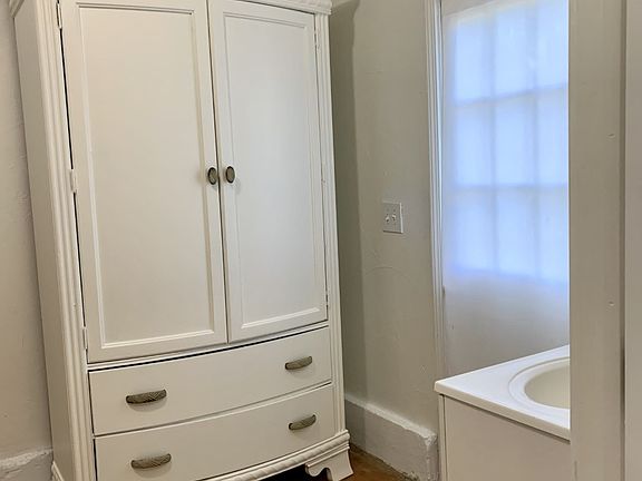 5th image of 3628 California Ave #1