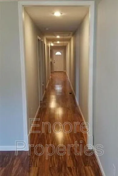 119 S 7th Ave — Photo 7