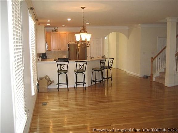 3rd image of 167 Lamplighter Way
