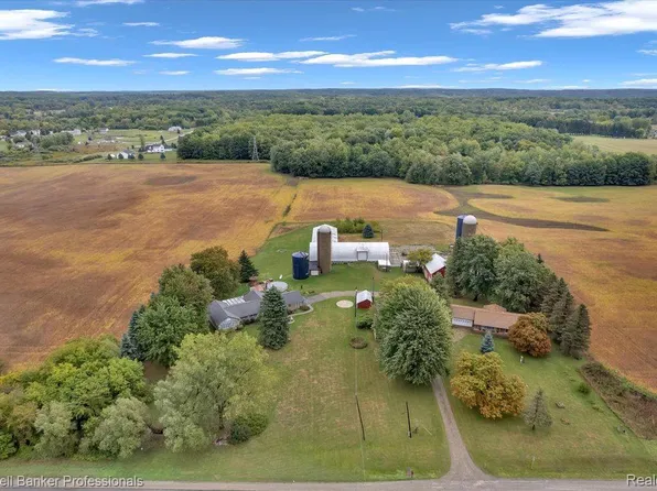 5195 S Lapeer Rd, Oxford, MI 48371