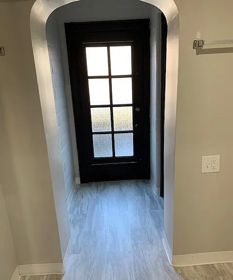 222 E Henrietta St #7 — Photo 12