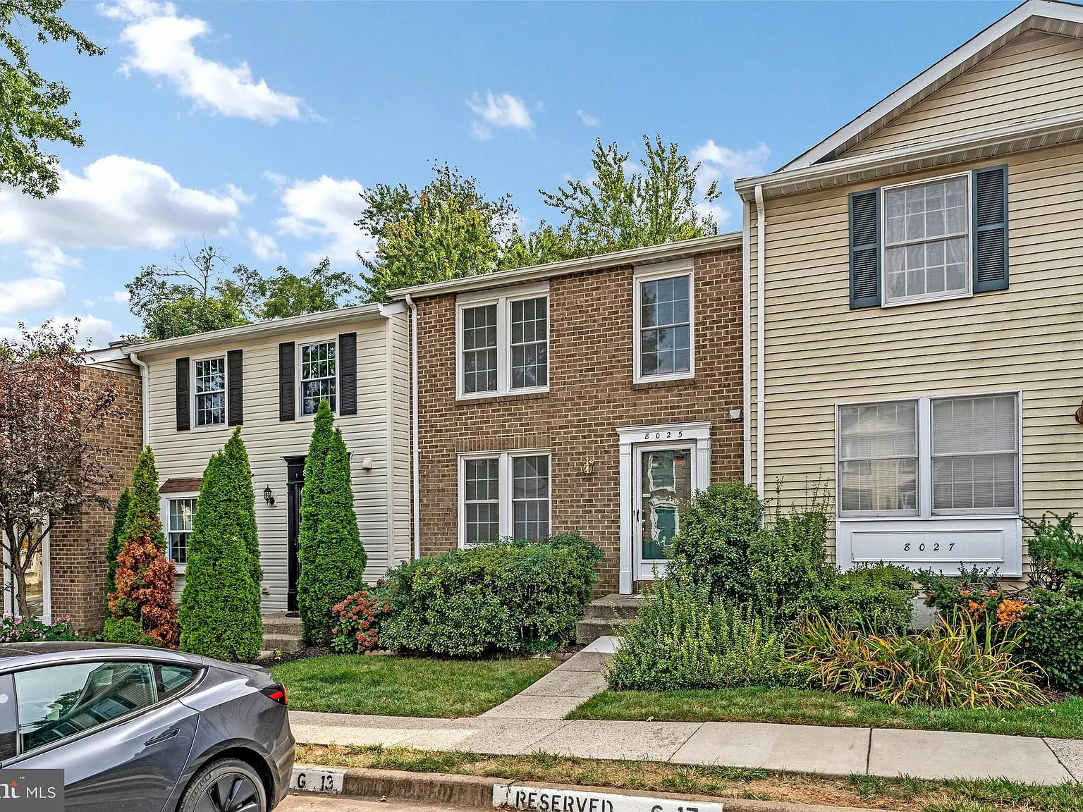 3 bed, 4.0 bath, 1520 sqft, $2,795 — Photo 2