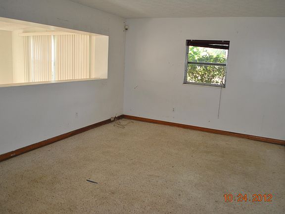 4th image of 8158 Caravelle Dr