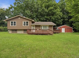4762 Lonsberry Rd, Columbiaville, MI 48421