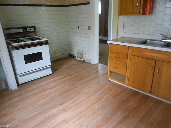 5th image of 10205 Orleans Ave