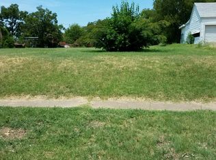 3323 Meadowbrook Dr, Fort Worth, TX 76103