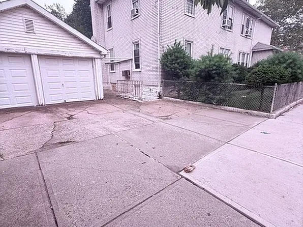 1612 E 23rd St, Brooklyn, NY 11229