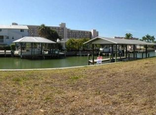 8532 Lagoon Rd, Fort Myers Beach, FL 33931