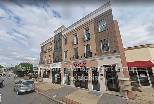 221 W Main St #7 Photo 1
