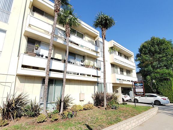 3rd image of 1902 Glendon Ave #104