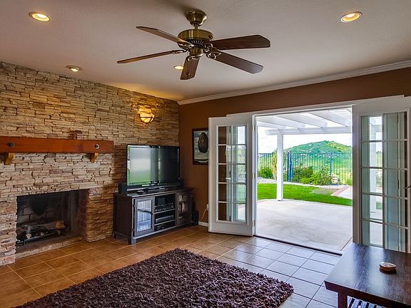 5th image of 11058 Madrigal St