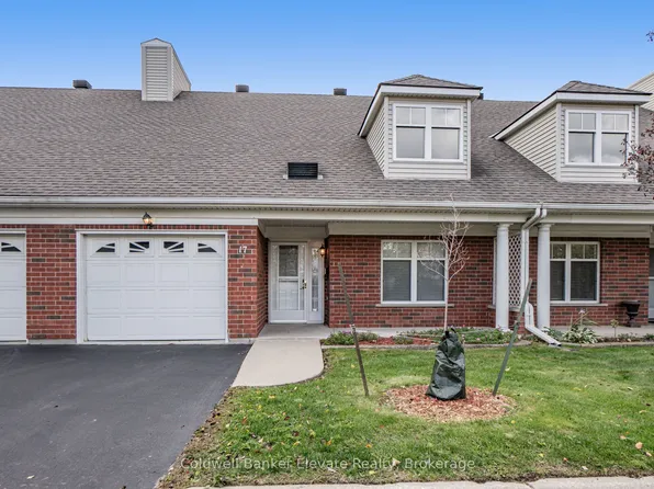 2705 Kingsway Dr #17, Kitchener, ON N2C 2T1