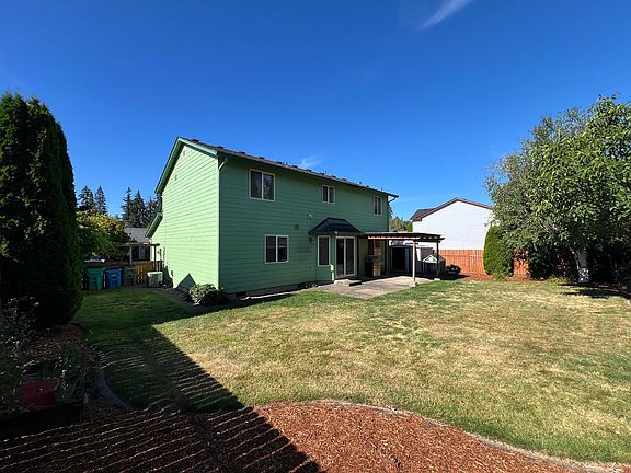 3rd image of 916 NW 148th St