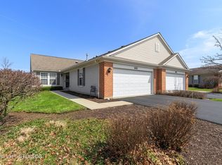 643 S Curran Rd, Round Lake, IL 60073