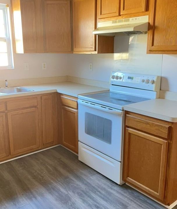 1st image of 958 Poplar Ave