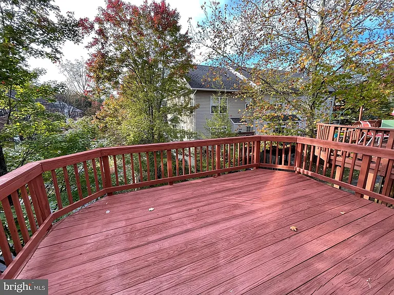 4106 Hazelwood Ct — Photo 19
