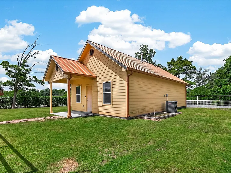5220 Simsbrook Dr — Photo 4