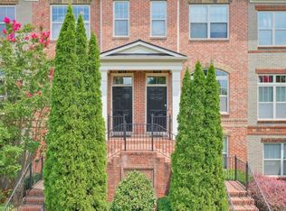 7180 Glisten Ave, Sandy Springs, GA 30328