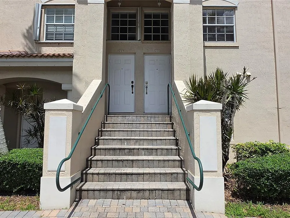 5670 NW 116th Ave #220