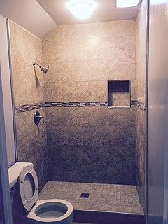 2nd image of 527 Windsor Rd APT A
